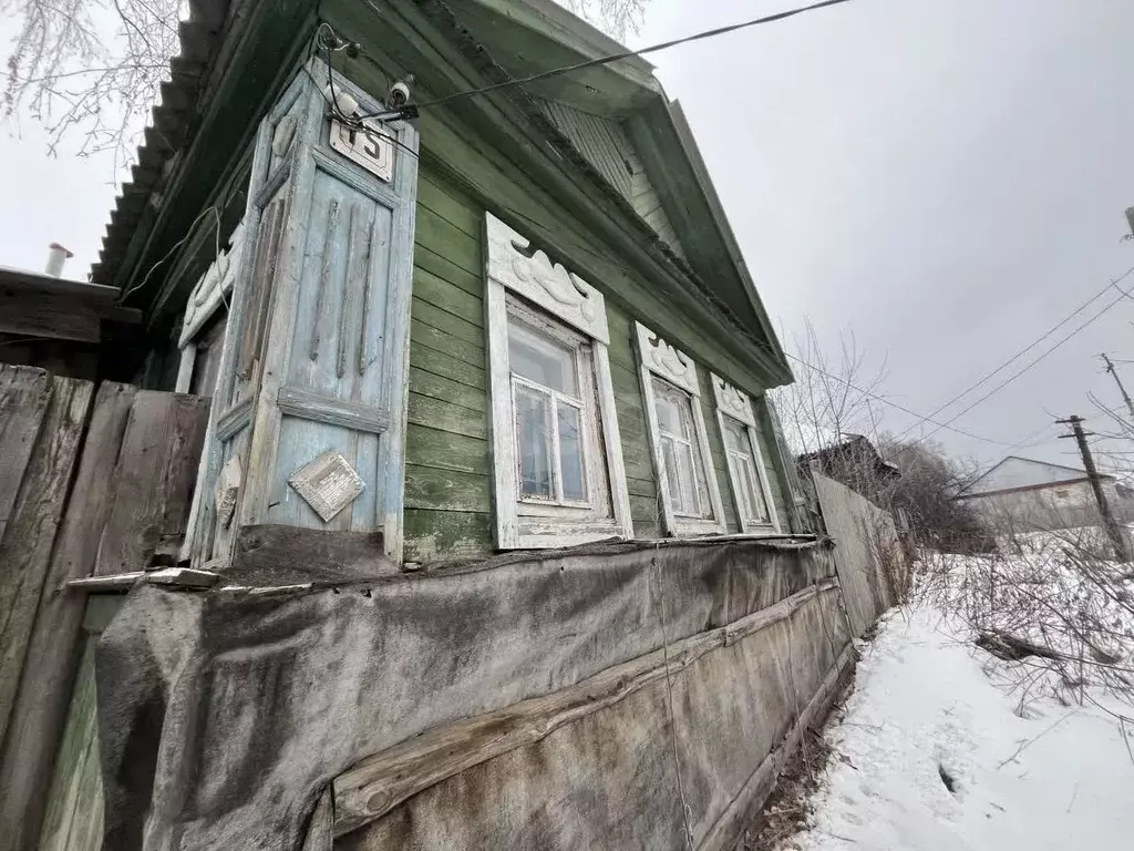 Дом в Саратовская область, Базарный Карабулак рп ул. Розы Люксембург, ... - Фото 0