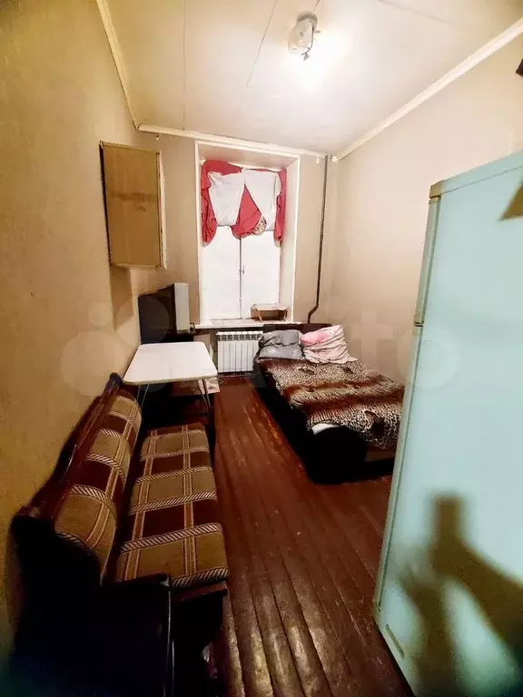 Комната 12 м в 7-к., 1/3 эт. - Фото 0