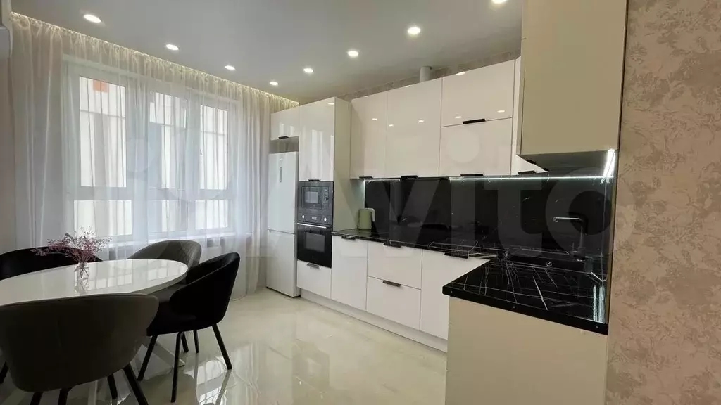2-к. квартира, 60 м, 9/12 эт. - Фото 1