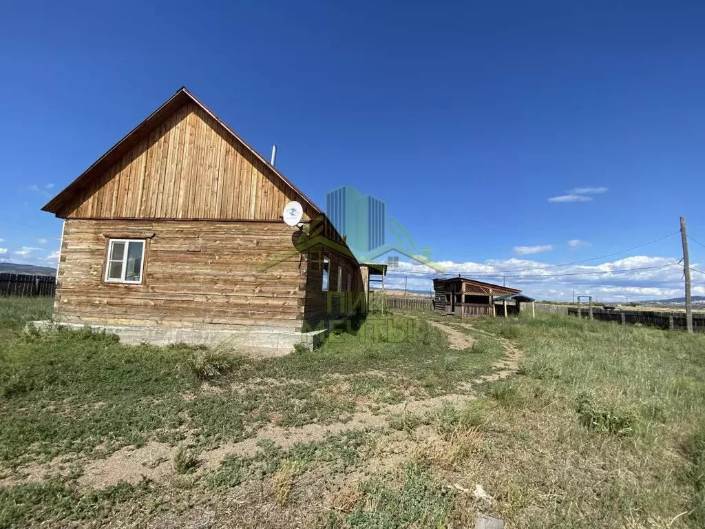 Дом в Бурятия, Иволгинский район, Нижнеиволгинское с/пос, с. Сужа  (91 ... - Фото 1