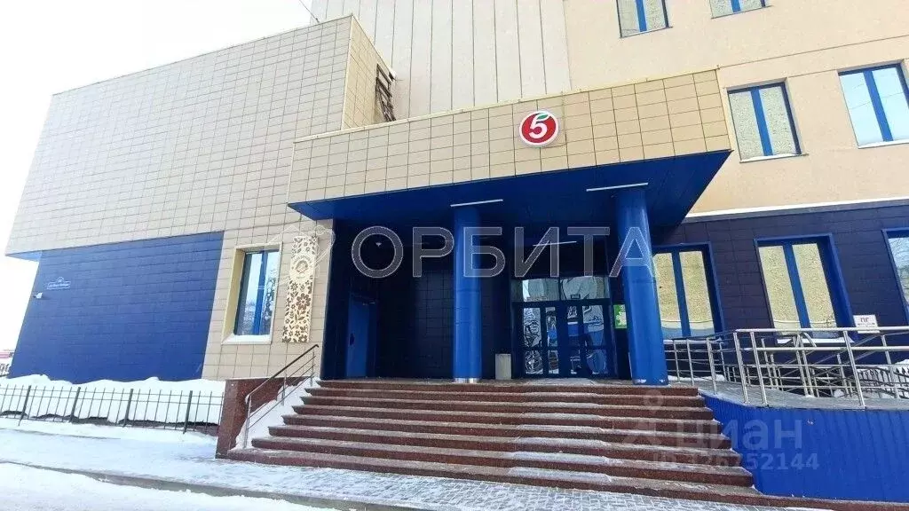 Офис в Тюменская область, Тюмень ул. 30 лет Победы, 64 (3000 м) - Фото 1