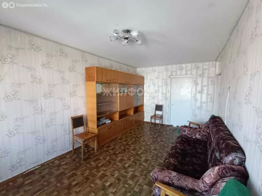 3-комнатная квартира: Новосибирск, улица Танкистов, 21 (60.6 м) - Фото 0