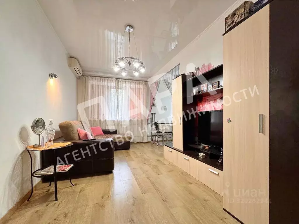 2-к кв. Самарская область, Самара Коммунистическая ул., 9 (39.6 м) - Фото 0