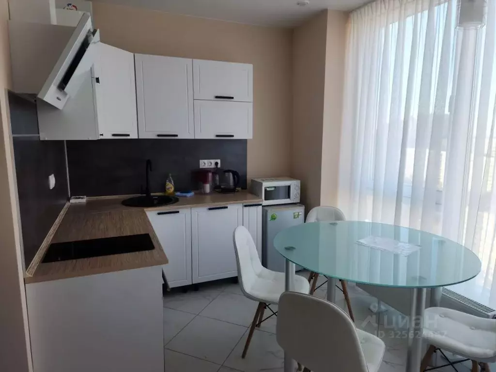 Студия Приморский край, Владивосток Брянская ул., 18 (32.0 м) - Фото 1