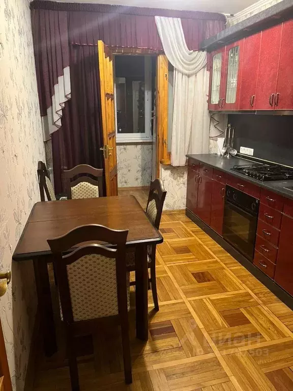 3-к кв. Крым, Симферополь ул. Героев Сталинграда, 15 (65.0 м) - Фото 1