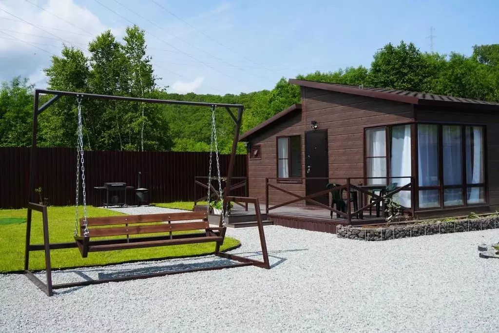 Дом в Камчатский край, Елизово пер. 9-й Лыжный, 1 (25 м) - Фото 0