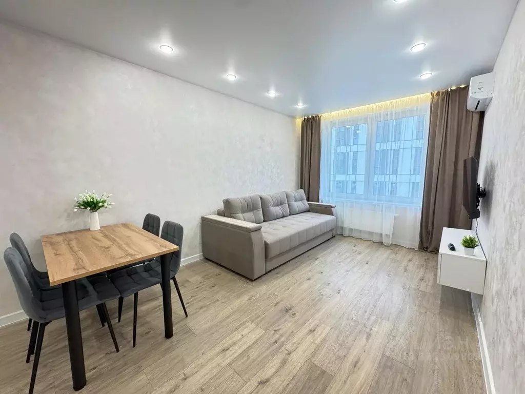 2-к кв. Тюменская область, Тюмень Харьковская ул., 72 (40.0 м) - Фото 1