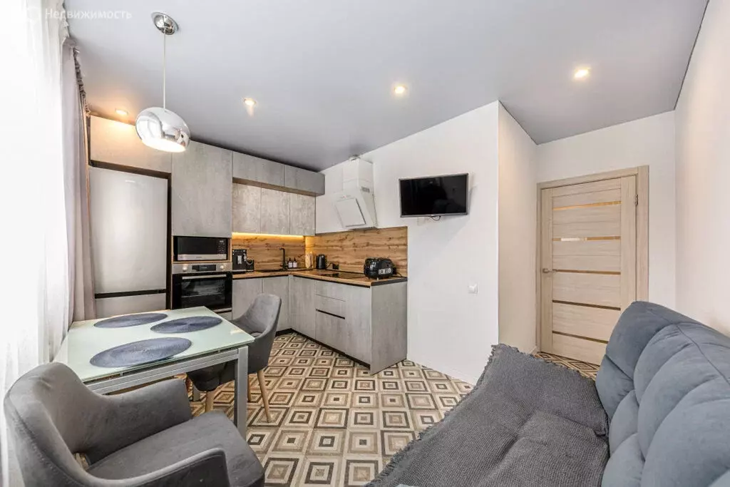 2-комнатная квартира: Челябинск, улица Академика Макеева, 17 (63.5 м) - Фото 1