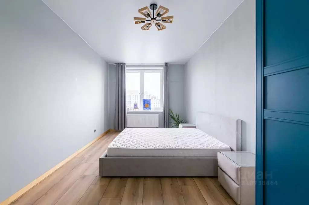3-к кв. Санкт-Петербург ул. Парфеновская, 9к1 (90.0 м) - Фото 0