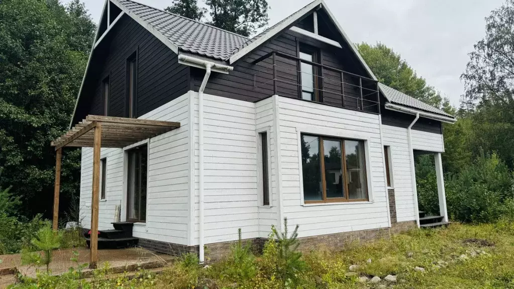 Дом в Ленинградская область, Выборг туп. Гранитный, 1 (182 м) - Фото 1