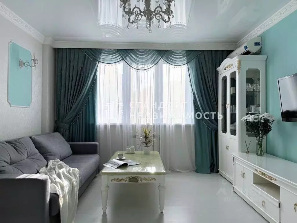 1-к кв. Тюменская область, Тюмень ул. Муравленко, 10 (48.4 м) - Фото 2