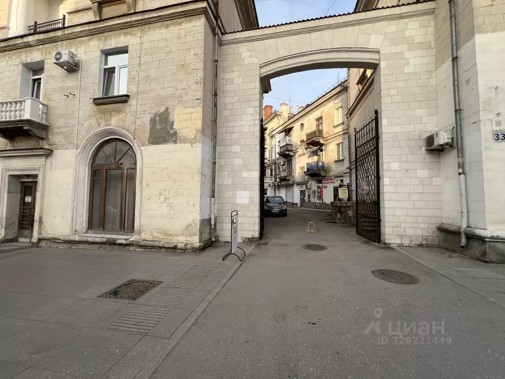 3-к кв. Севастополь ул. Большая Морская, 31 (72.6 м) - Фото 2