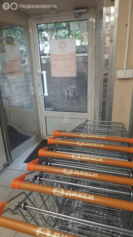 Торговая площадь (365 м) - Фото 2