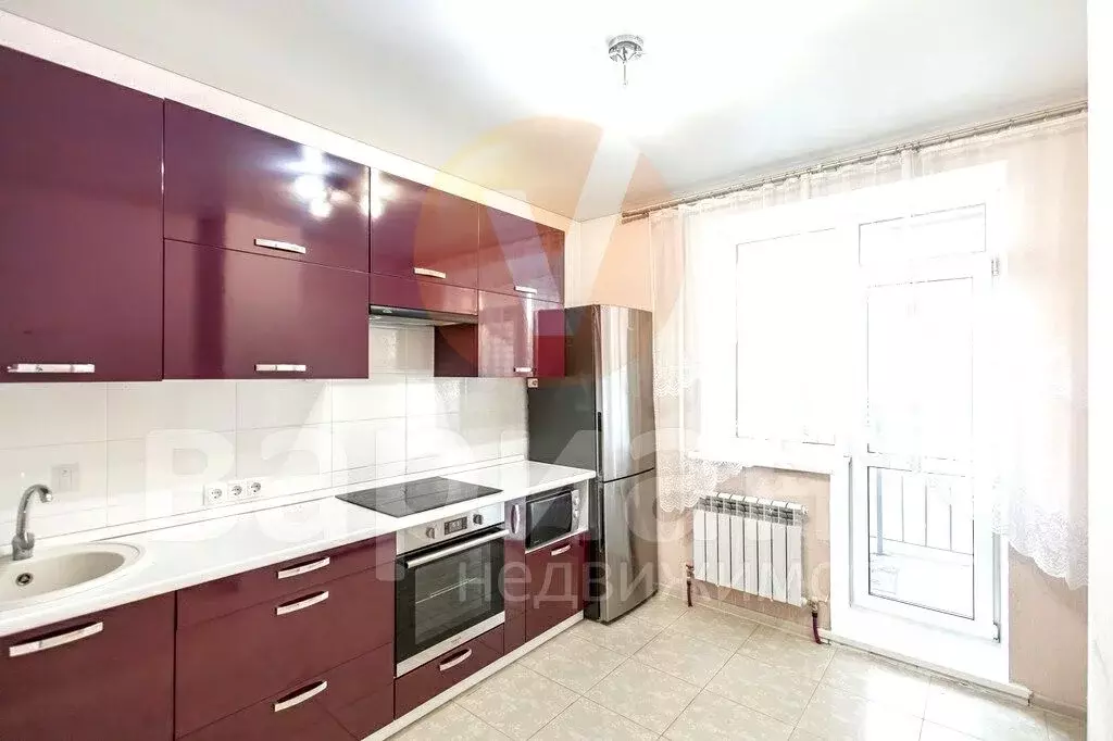 1-к кв. Омская область, Омск Светловская ул., 6 (40.0 м) - Фото 1