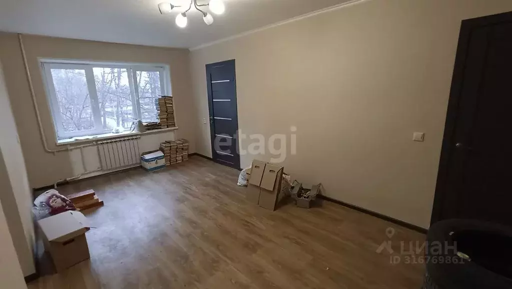 2-к кв. Липецкая область, Елец Радиотехническая ул., 10 (43.7 м) - Фото 0