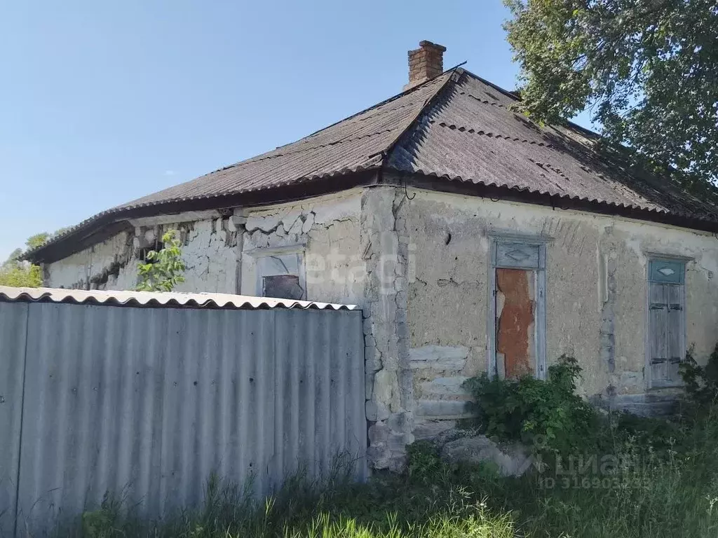 Дом в Белгородская область, Бирюч Красногвардейский район, ул. ... - Фото 0