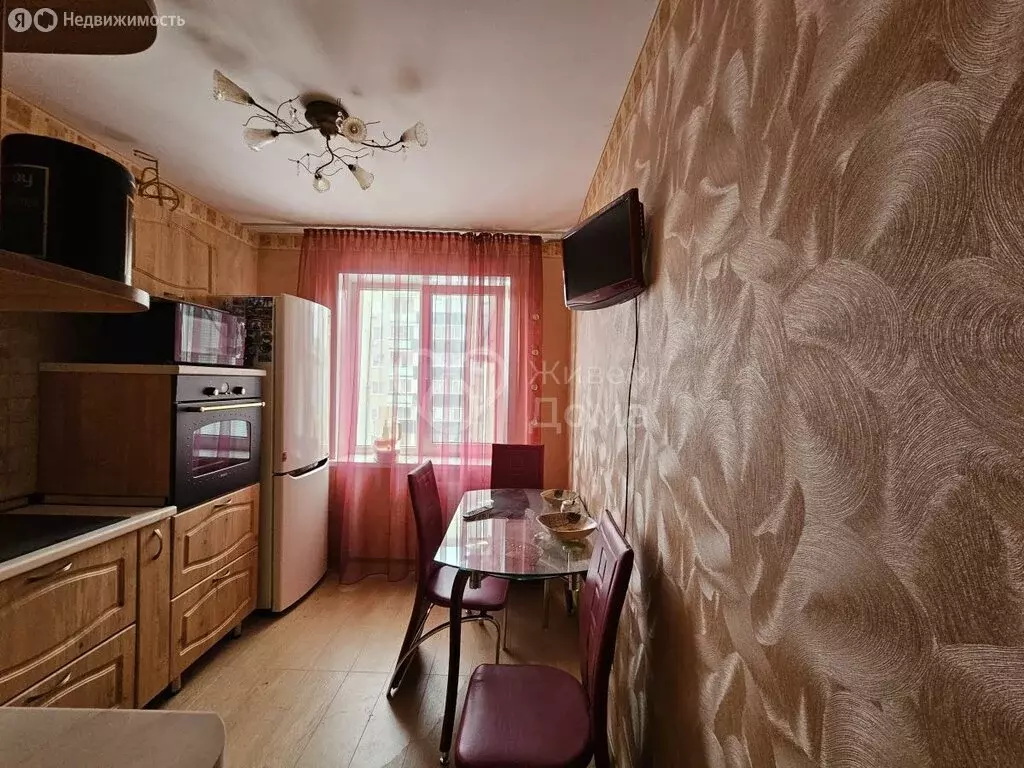 3-комнатная квартира: Волгоград, улица Розы Люксембург, 9 (67 м) - Фото 2