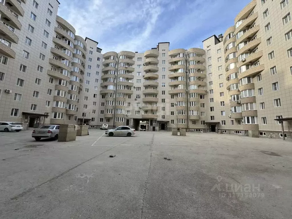 2-к кв. Дагестан, Махачкала ул. Шелковая, 18 (73.0 м) - Фото 0