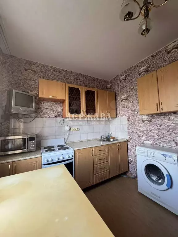1-к. квартира, 38 м, 4/9 эт. - Фото 0