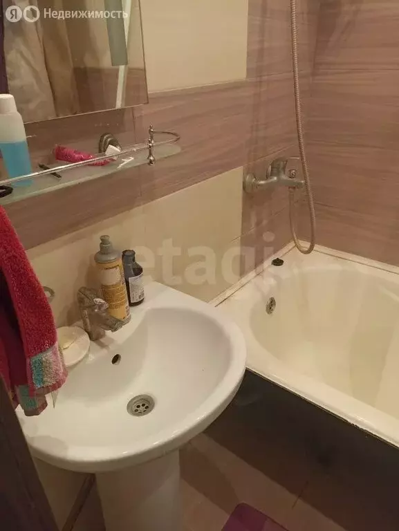 2-комнатная квартира: Тюмень, улица Республики, 223 (53.3 м) - Фото 1
