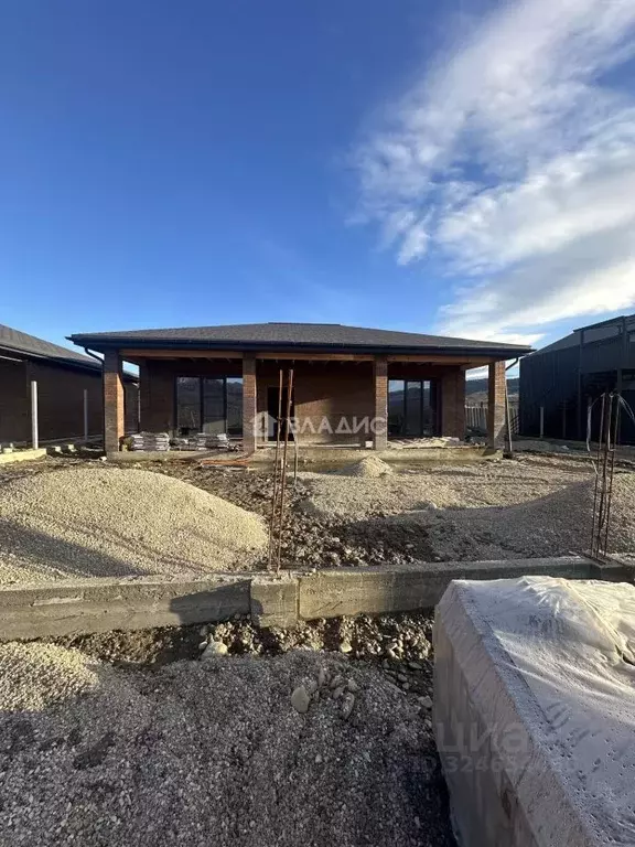 Дом в Адыгея, Майкопский район, Даховская ст-ца ул. Гуляева (99 м) - Фото 1