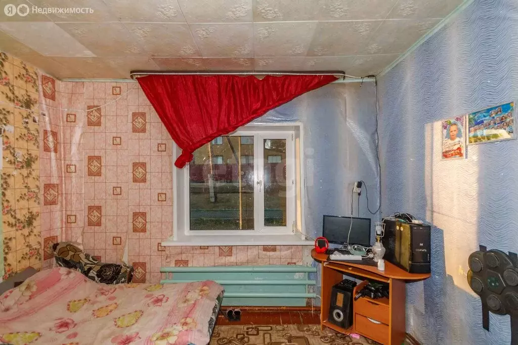 3-комнатная квартира: посёлок Октябрьский, Молодёжная улица, 13 (64 м) - Фото 1