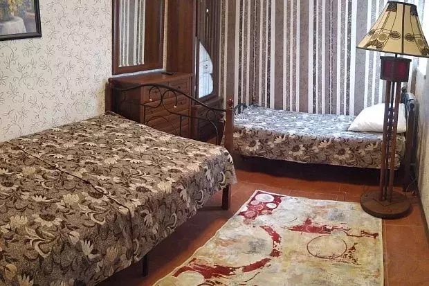 Дом в Крым, Евпатория ул. Кирова (50 м) - Фото 1