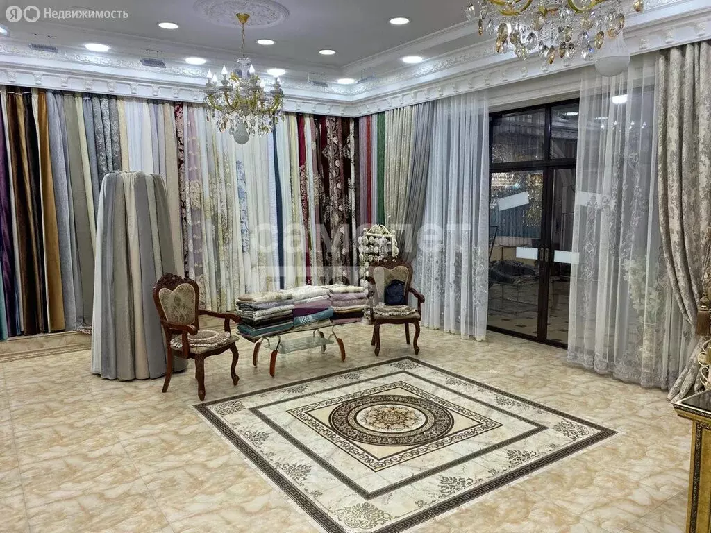 Торговая площадь (162 м) - Фото 1