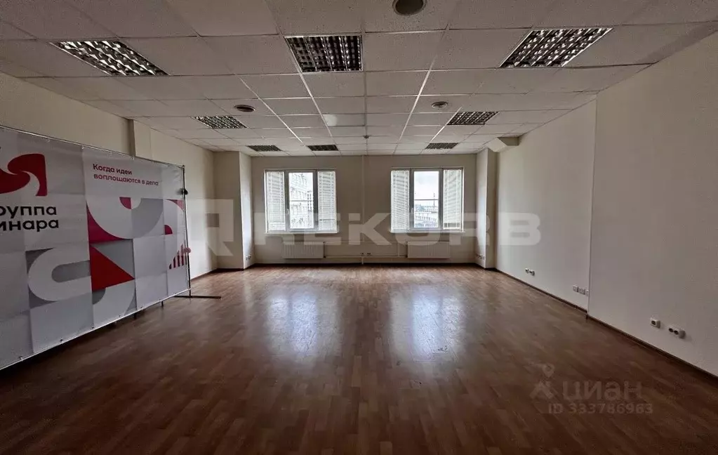 Офис в Санкт-Петербург ул. Ивана Черных, 31-33Б (207 м) - Фото 1