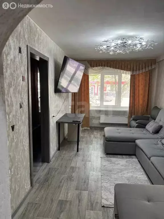 3-комнатная квартира: Ачинск, улица Декабристов, 25 (59.5 м) - Фото 1