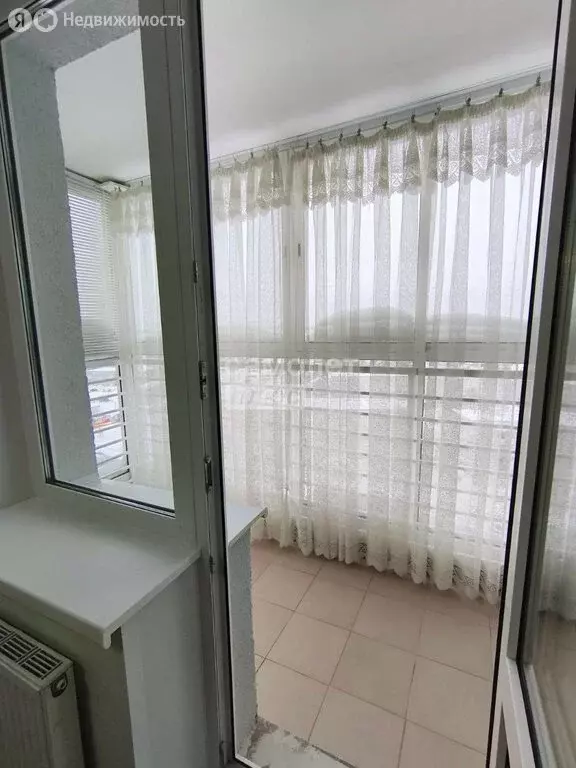 Квартира-студия: Ижевск, улица Азина, 135 (26.6 м) - Фото 1