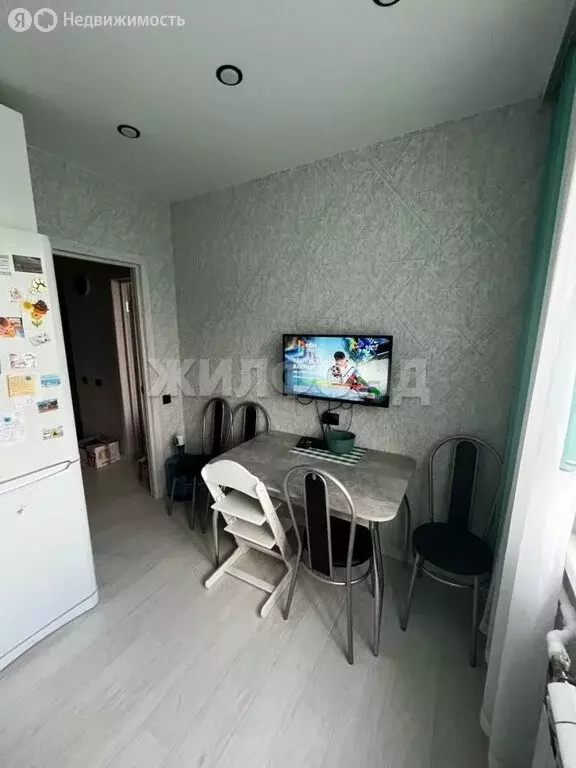 3-комнатная квартира: Нижний Тагил, Октябрьский проспект, 2 (60 м) - Фото 2