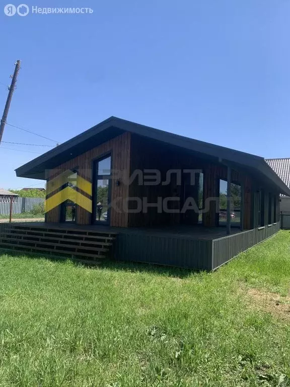 Дом в село Ребровка, Южная улица, 8 (110 м) - Фото 1