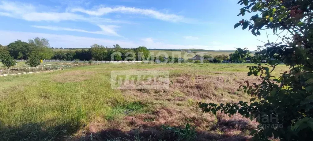 Участок в Крым, Ленинский район, с. Октябрьское ул. Киевская (10.0 ... - Фото 1