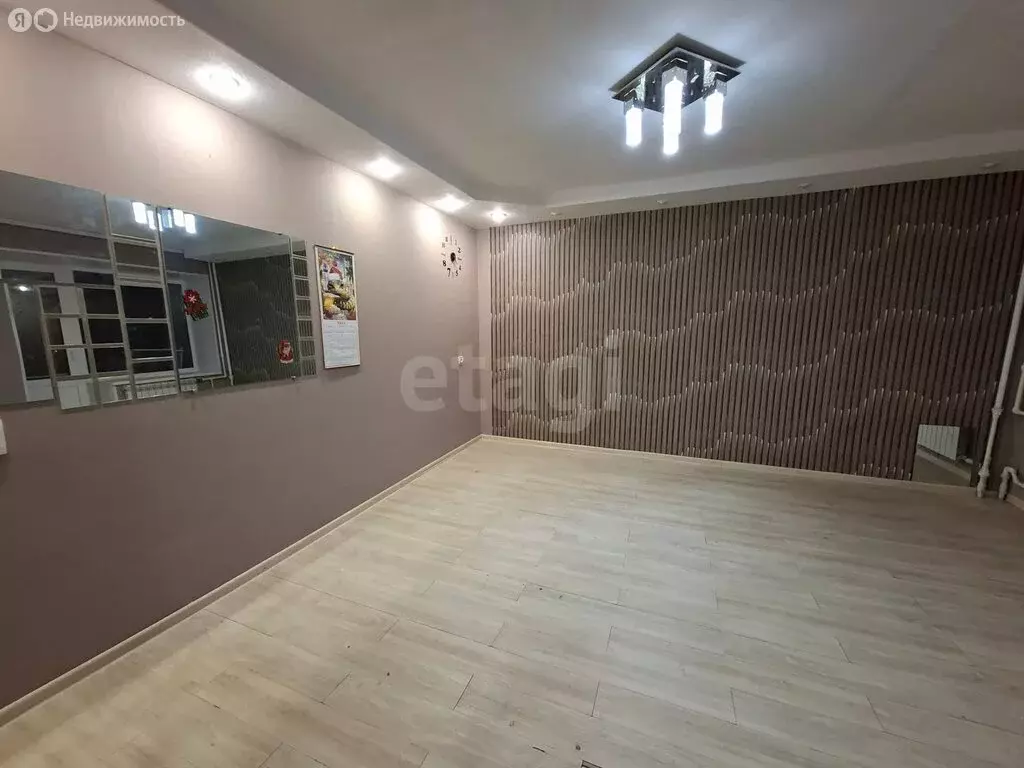 3-комнатная квартира: Нижний Тагил, Черноисточинское шоссе, 23 (68 м) - Фото 1