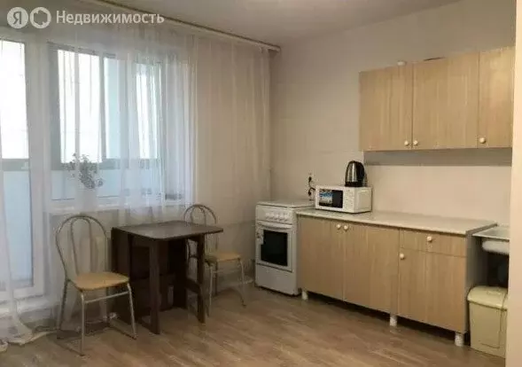 Квартира-студия: Челябинск, улица Дмитрия Неаполитанова, 18 (24.4 м) - Фото 1