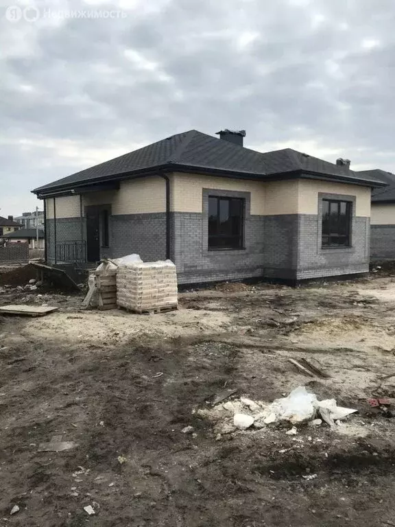 Дом в Ростов-на-Дону, Вятская улица (100 м) - Фото 1