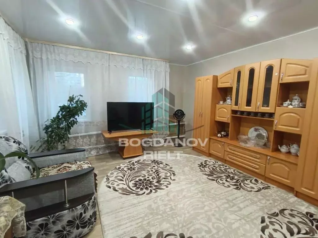 Дом в Омская область, Омск ул. 2-я Челюскинцев, 68 (88 м) - Фото 2