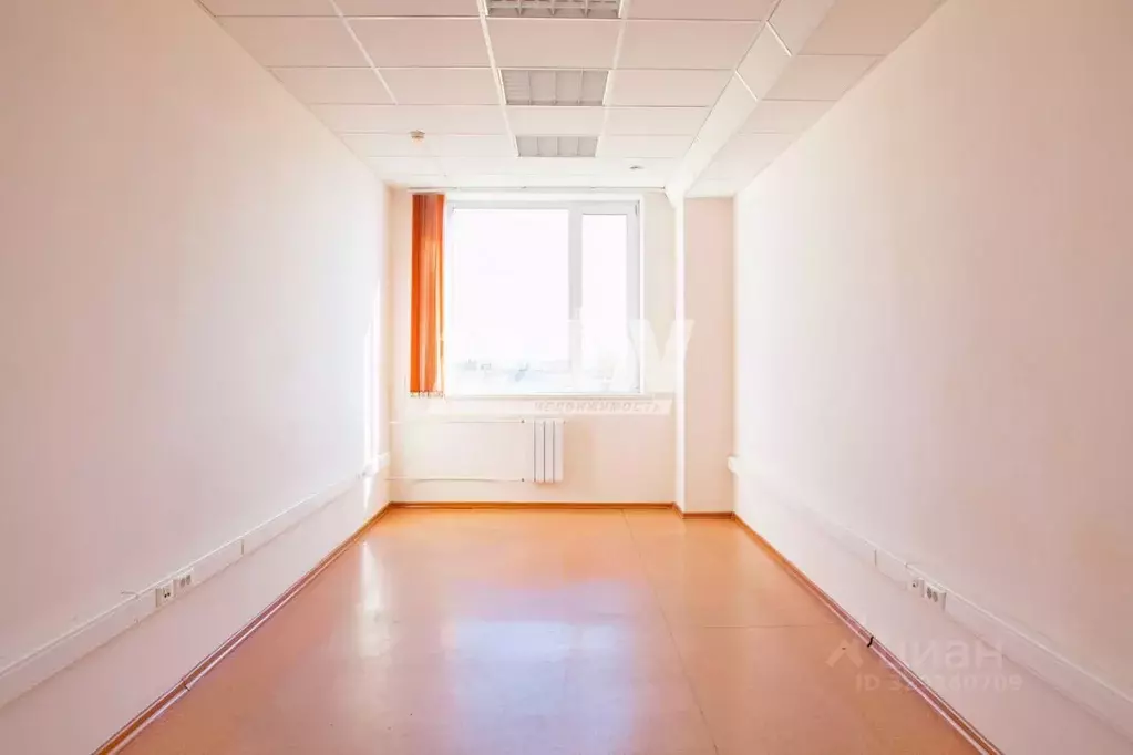 Офис в Челябинская область, Челябинск просп. Ленина, 2К (19 м) - Фото 1