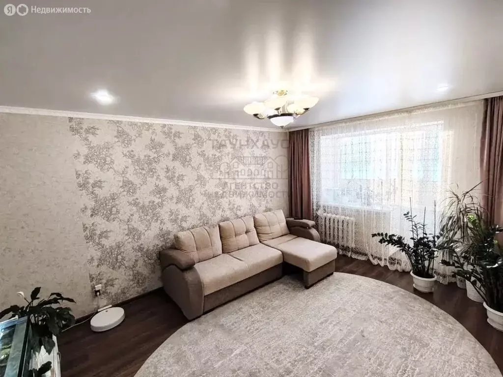 2-комнатная квартира: Нефтекамск, улица Энергетиков, 11Б (56.1 м) - Фото 1