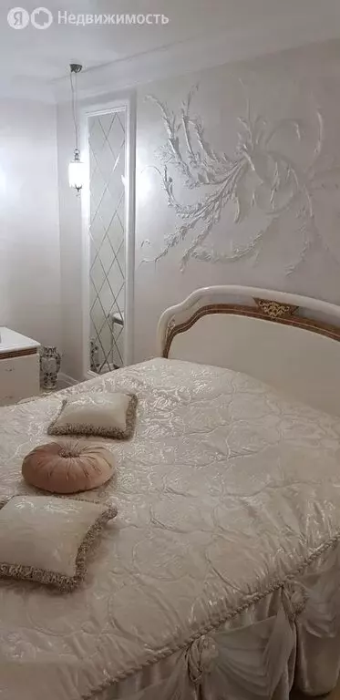 2-комнатная квартира: Евпатория, проспект Победы, 63 (68.2 м) - Фото 1