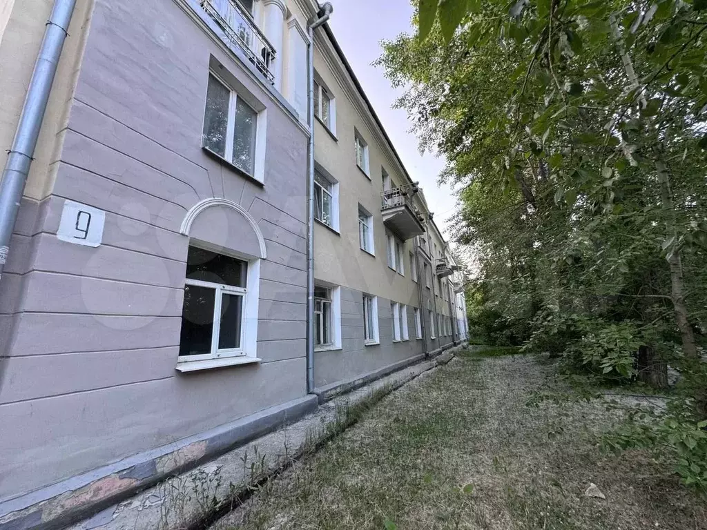 Комната 13,4 м в 3-к., 1/3 эт. - Фото 1