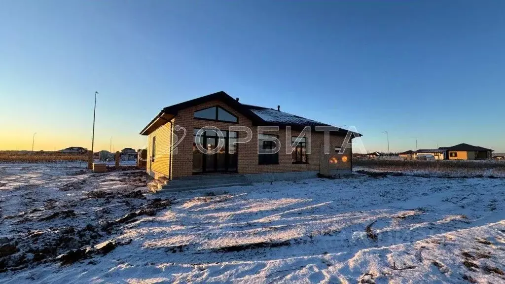 Дом в Тюменская область, Тюменский район, Онегин кп ул. Татьяны ... - Фото 0