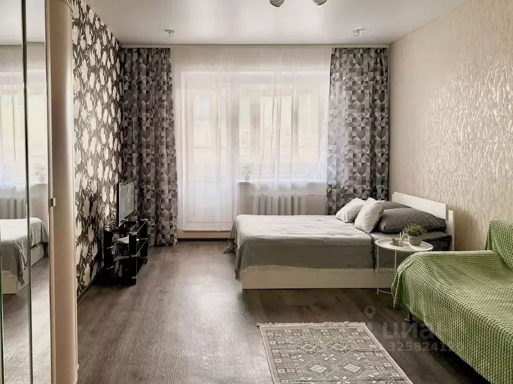 1-к кв. Башкортостан, Салават Хирургическая ул., 4 (40.0 м) - Фото 2