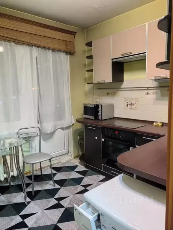 1-к кв. Иркутская область, Иркутск ул. Баумана, 221 (35.8 м) - Фото 0