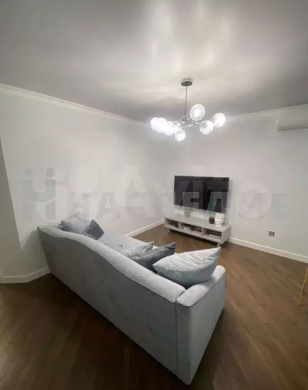 2-к. квартира, 60 м, 3/10 эт. - Фото 0