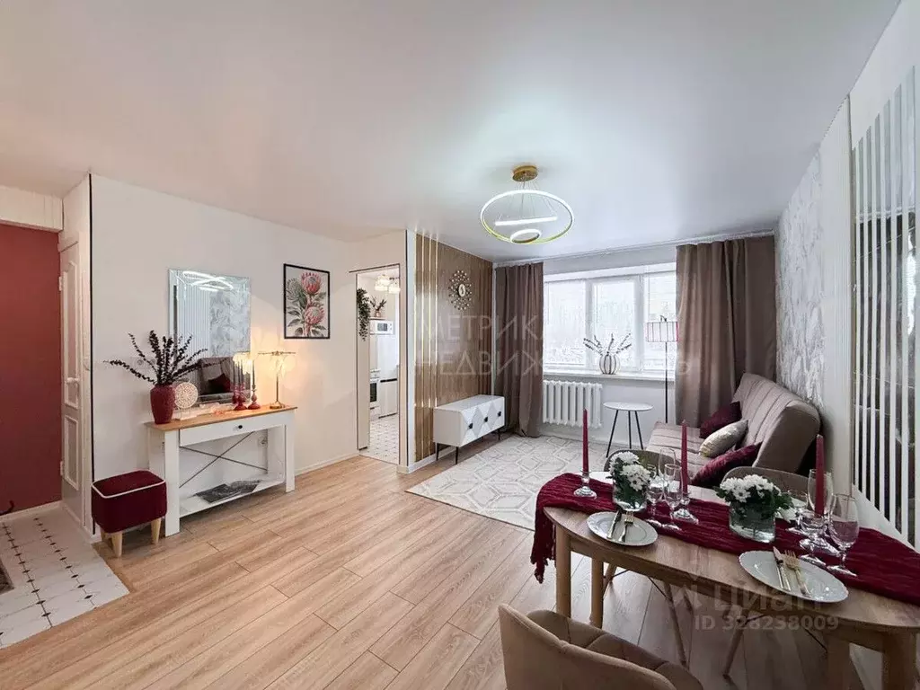 2-к кв. Тюменская область, Тюмень ул. Мельникайте, 103 (42.5 м) - Фото 1