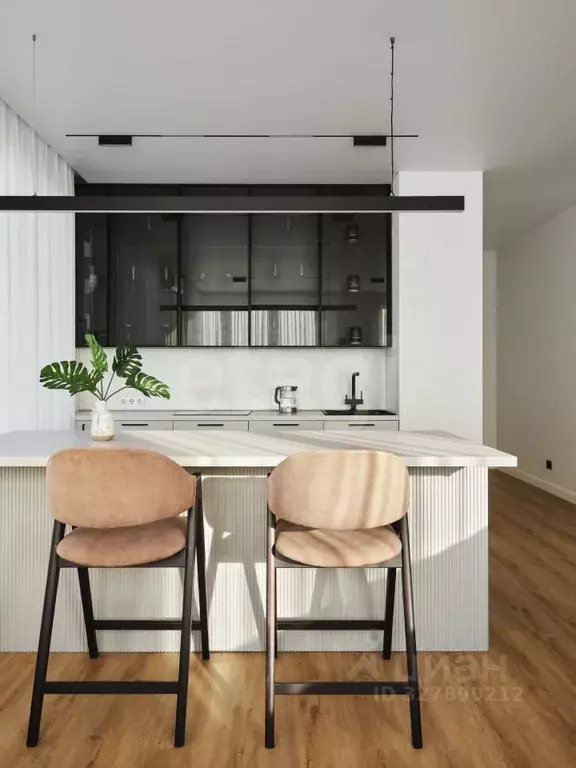 3-к кв. Тюменская область, Тюмень ул. Газовиков, 44 (145.7 м) - Фото 1