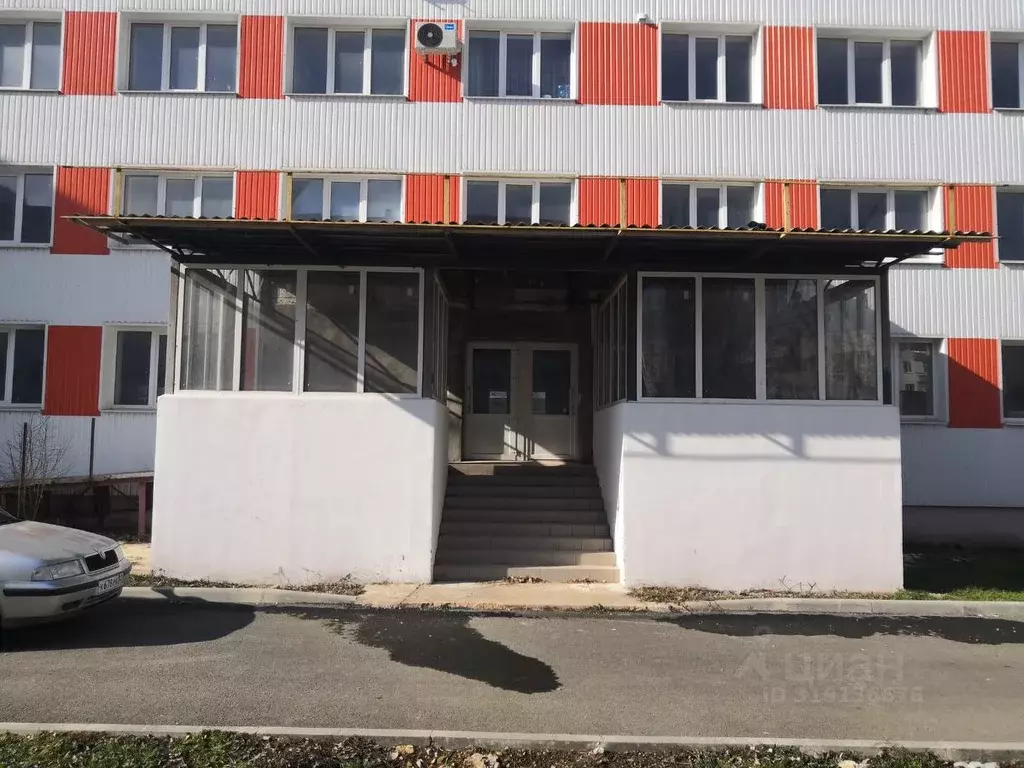Торговая площадь в Крым, Красноперекопск ул. Ломоносова, 5 (642 м) - Фото 1
