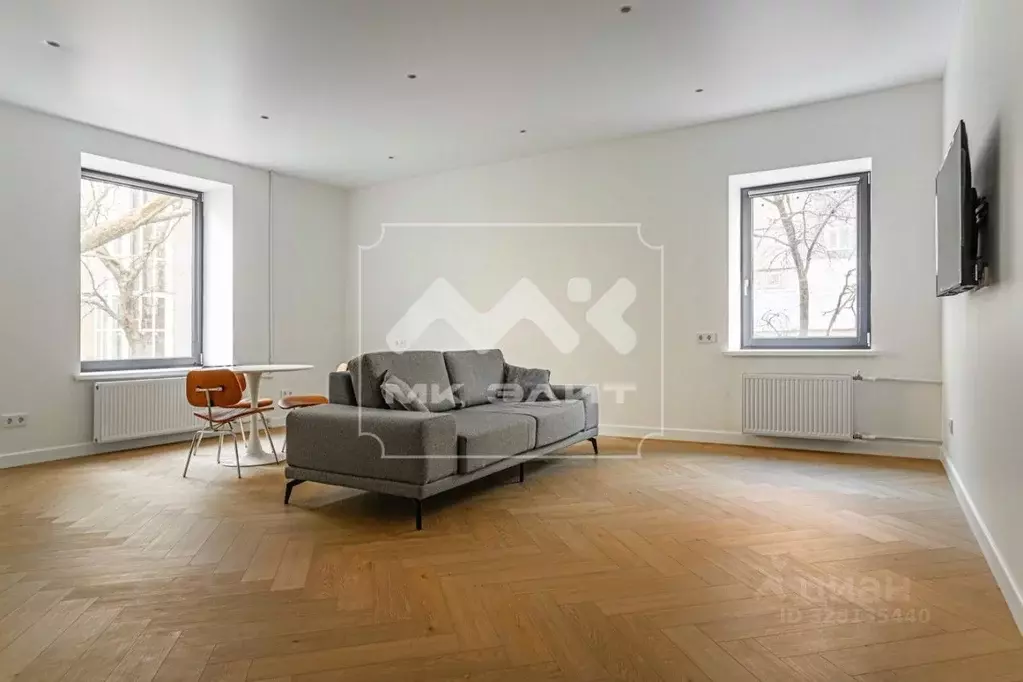 1-к кв. Санкт-Петербург просп. Малый Васильевского острова, 19 (75.0 ... - Фото 1